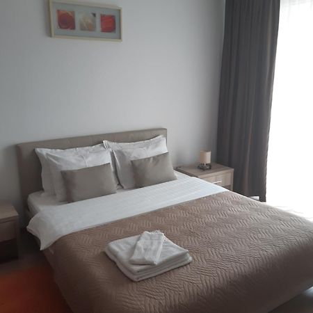 Apartament Marcel - Coresi Mall Брашов Екстериор снимка