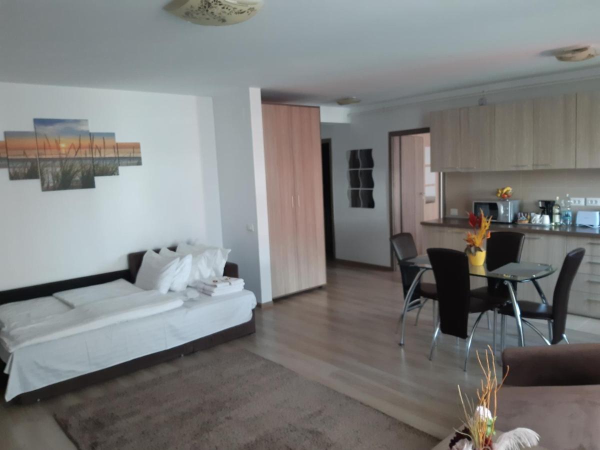 Apartament Marcel - Coresi Mall Брашов Екстериор снимка