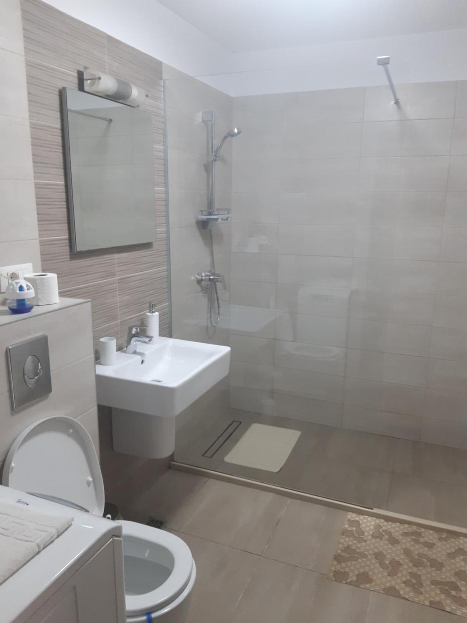 Apartament Marcel - Coresi Mall Брашов Екстериор снимка