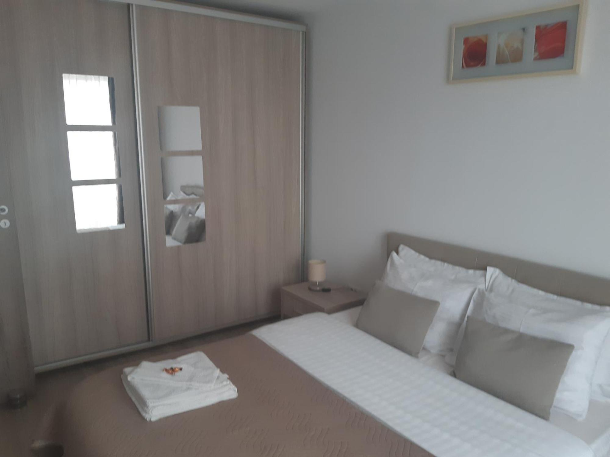 Apartament Marcel - Coresi Mall Брашов Екстериор снимка