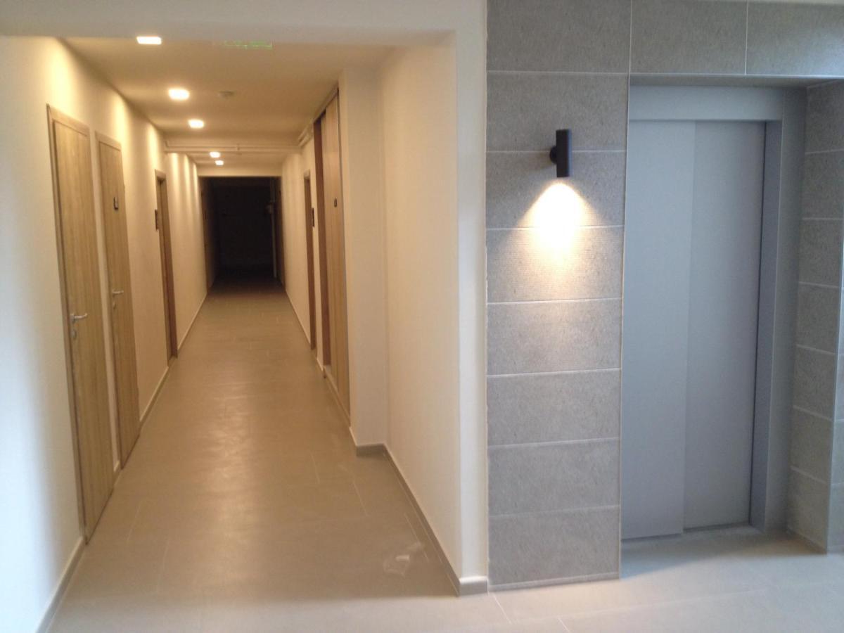 Apartament Marcel - Coresi Mall Брашов Екстериор снимка